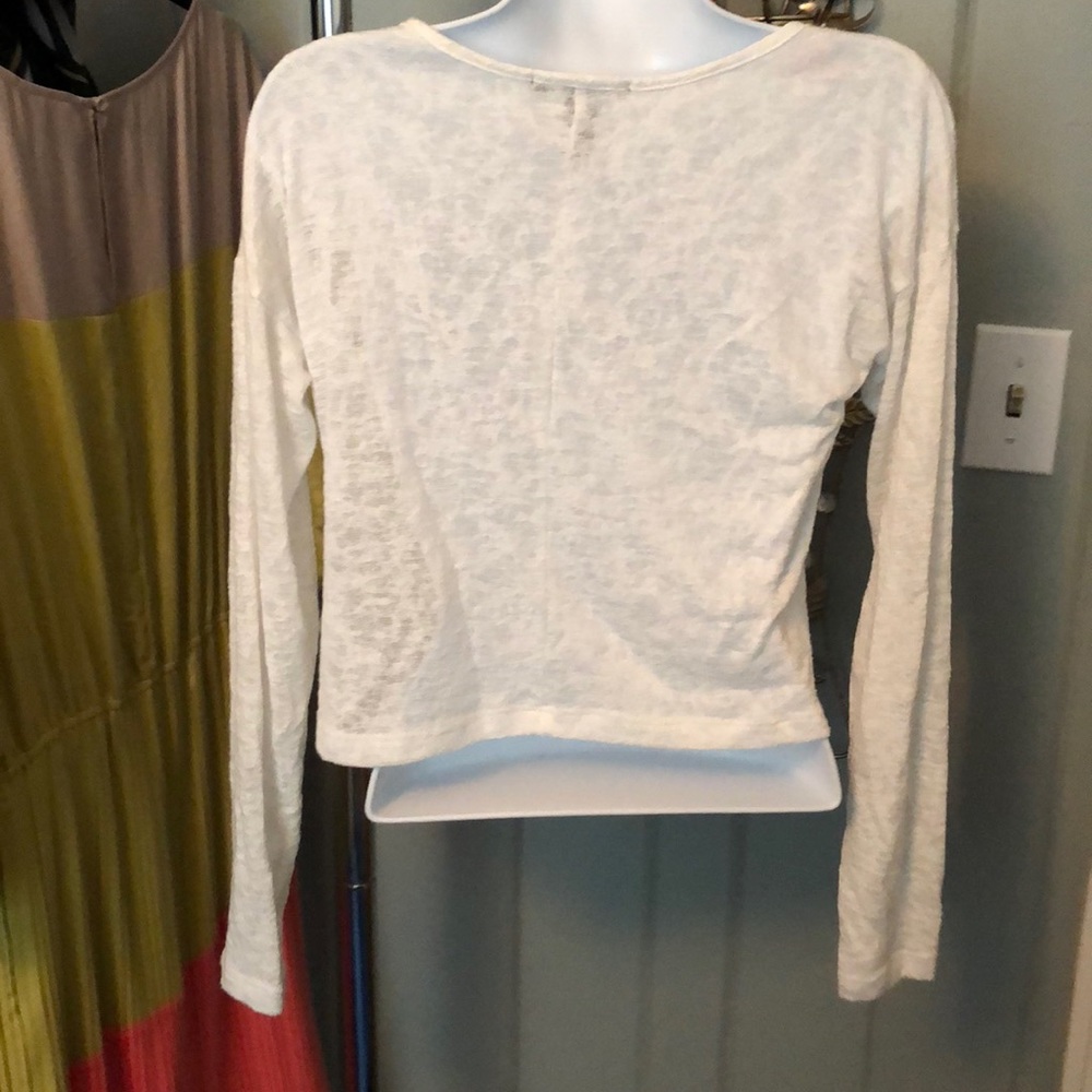 Forever 21 white long sleeve crop top size small - Picture 3 of 4